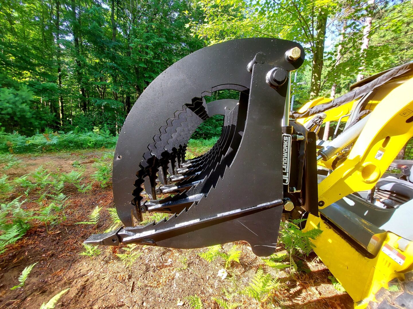 A close up of the front end of a tractor